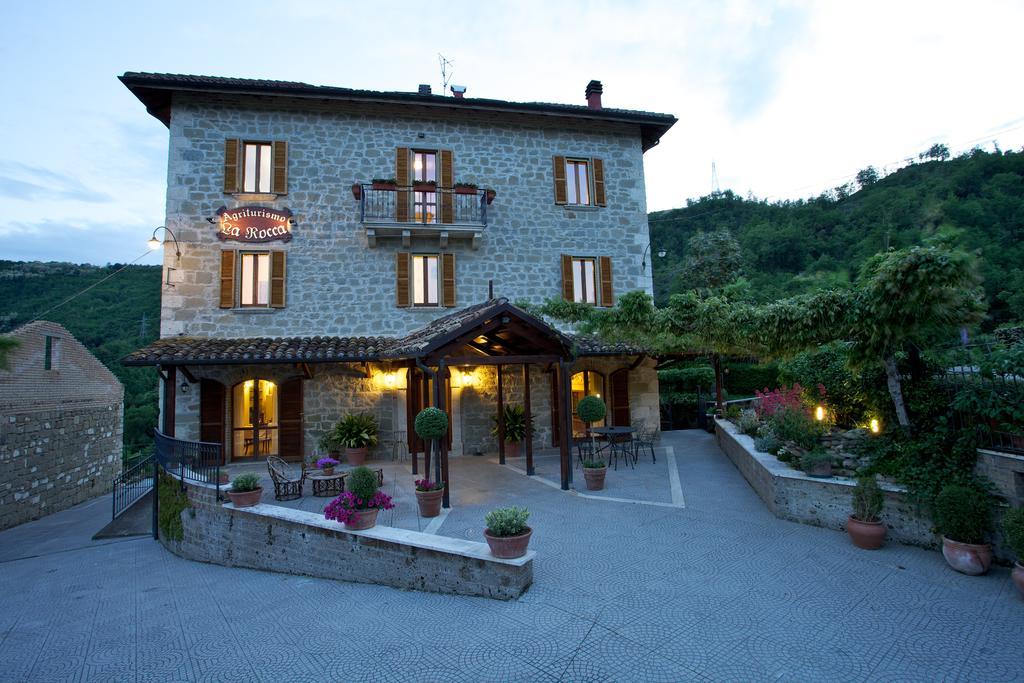 Отель Agriturismo La Rocca Marsia Экстерьер фото