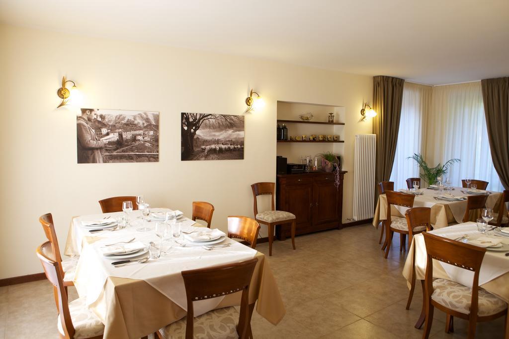 Отель Agriturismo La Rocca Marsia Экстерьер фото