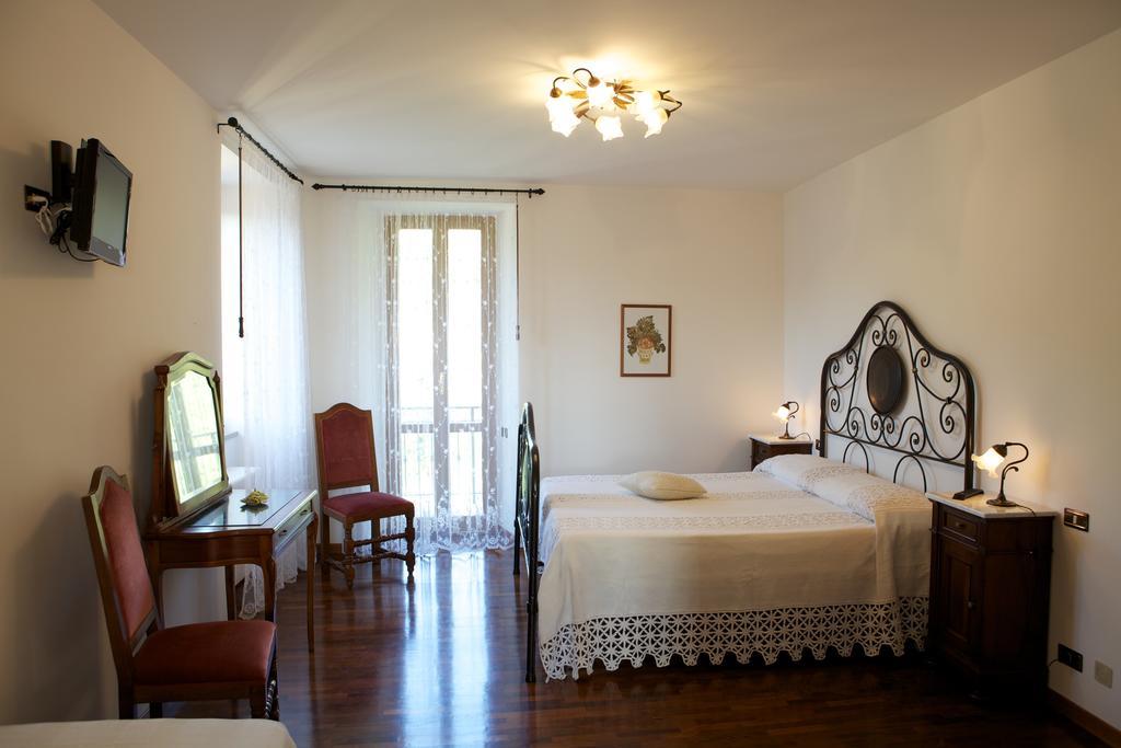 Отель Agriturismo La Rocca Marsia Номер фото
